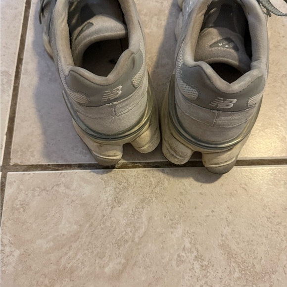 New Balance Women's Gray Athletic Shoes - Picture 7 of 7